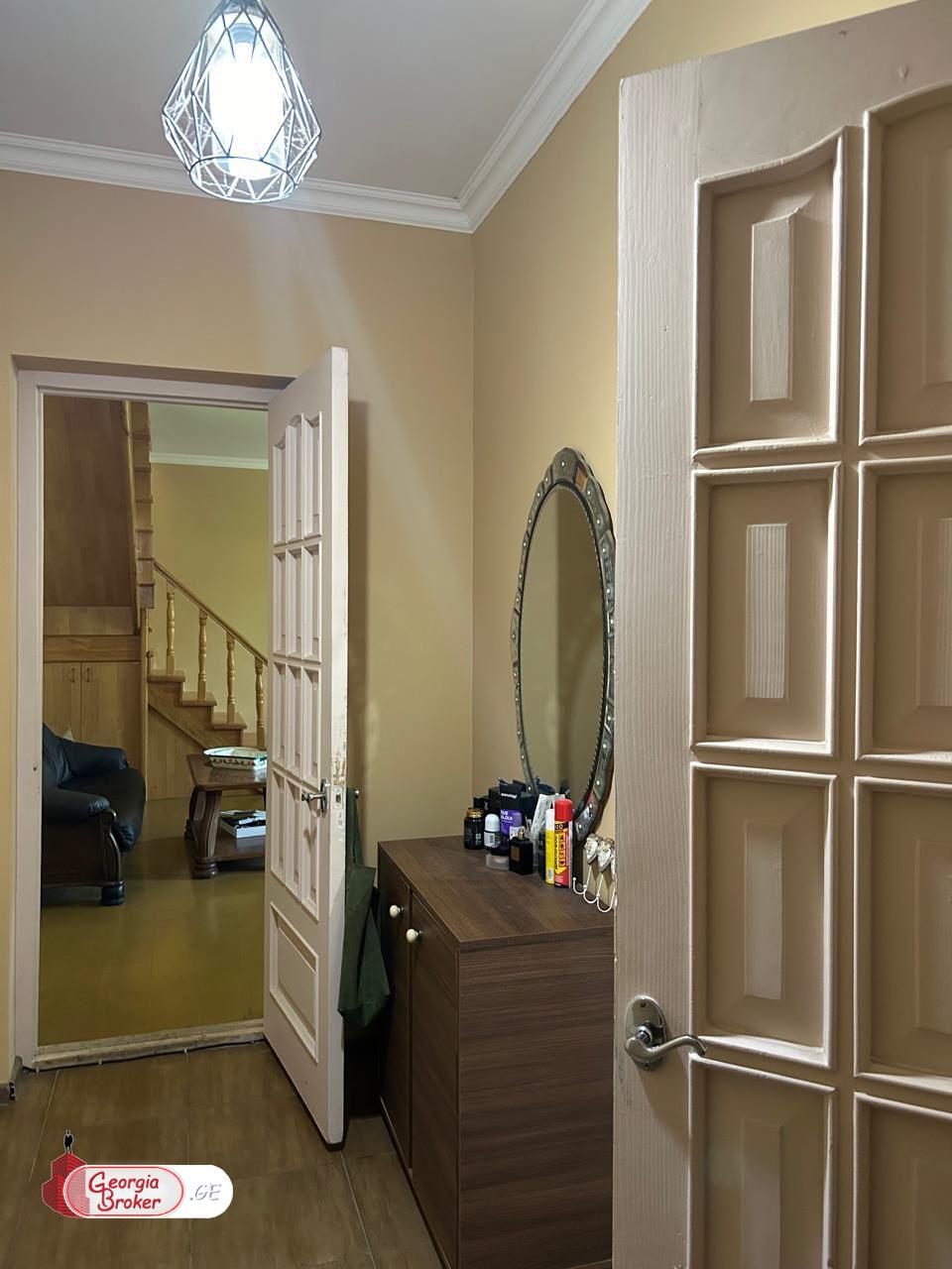 იყიდება ახალი გარემონტებული 5 ოთახიანი სახლი დუშეთის მუნიციპალიტეტში